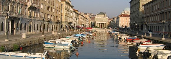 "Canal Grande, Trieste, Italia. Junio 2005"